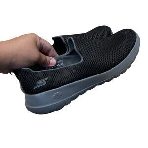 Skechers Women's Go Walk 5 Goga Max Size 9.5 Black Knit Sneakers Shoes Slip In
